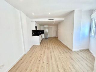 Piso en alquiler en Paseo Constitución - Las Damas en Zaragoza