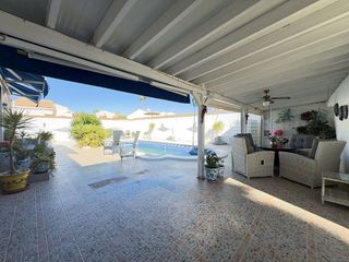 Chalet en venta en La Siesta - El Salado - Torreta en Torrevieja