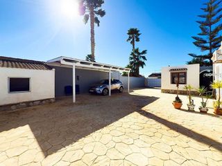 Chalet en venta en La Siesta - El Salado - Torreta en Torrevieja