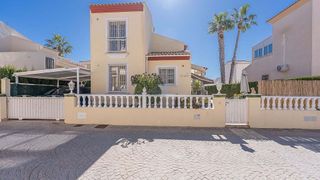 Casa en venta en Playa Flamenca - Punta Prima en Orihuela