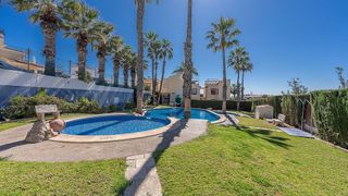 Casa en venta en Playa Flamenca - Punta Prima en Orihuela