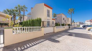 Casa en venta en Playa Flamenca - Punta Prima en Orihuela