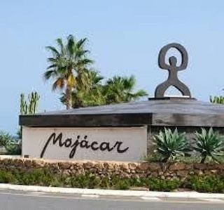 Casa adosada en venta en Urb. El Palmeral en Mojácar