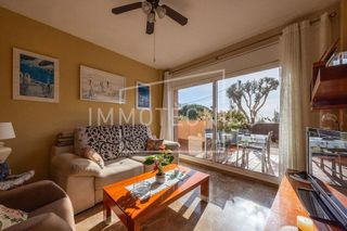 Casa adosada en venta en Canet de Mar