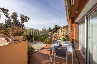 Casa adosada en venta en Canet de Mar