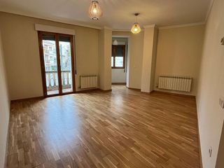 Piso en venta en Cuéllar