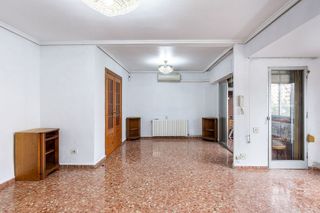 Piso en venta en La Llum en Valencia