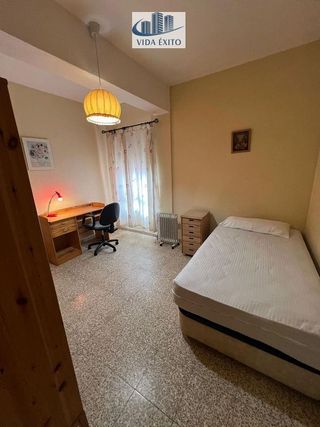 Piso en venta en Linares