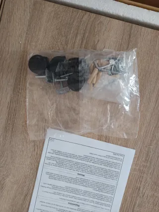 Scrivania porta PC con rotelle