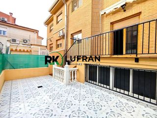 Chalet en venta en Petrer