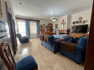 Casa adosada en venta en Brenes
