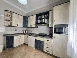 Casa adosada en venta en Brenes