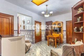 Casa adosada en venta en Consuegra