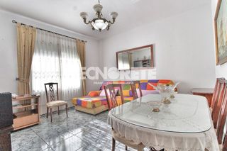 Casa adosada en venta en Consuegra