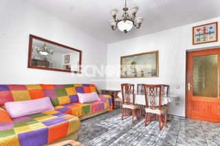 Casa adosada en venta en Consuegra
