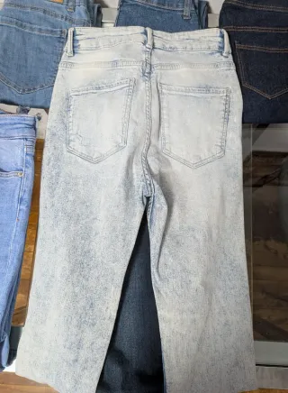Lote 6 Jeans Bershka T.34