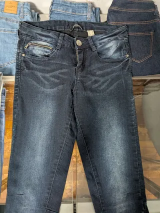 Lote 6 Jeans Bershka T.34