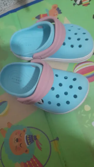 Crocs Azul y Rosa Talla Infantil