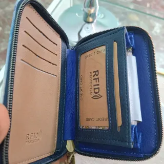 Cartera Sweet Candy azul y blanca