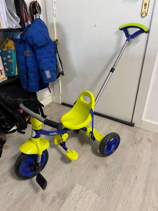 Triciclo infantil Juguettos con manillar
