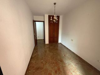 Piso en venta en Girón - Las Delicias - Tabacalera en Málaga