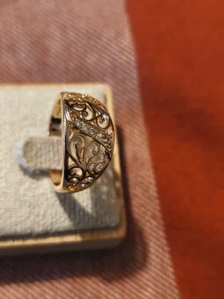 Anillo chapado en oro con filigrana