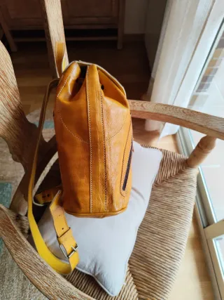 Mochila de cuero artesanal