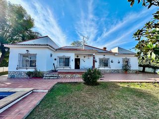 Chalet en venta en Manantiales - Lagar - Cortijo en Alhaurín de la Torre