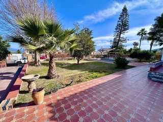 Chalet en venta en Manantiales - Lagar - Cortijo en Alhaurín de la Torre