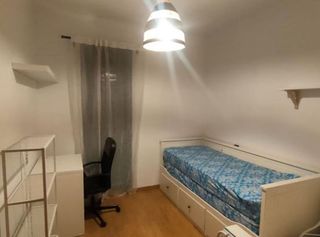 Piso en alquiler en Puerta Blanca en Málaga