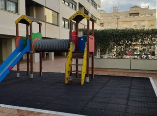 Piso en alquiler en Puerta Blanca en Málaga