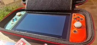 Nintendo Switch + 5 Juegos