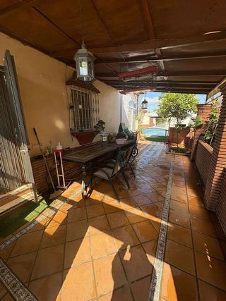 Casa adosada en venta en Sanlúcar la Mayor