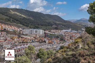 Casa pareada en venta en Bola de Oro - Serrallo en Granada