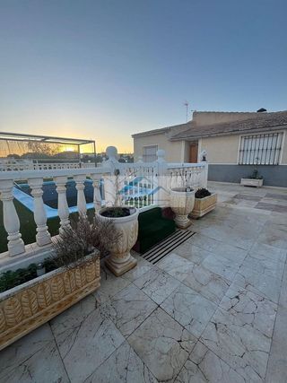 Chalet en venta en Albatera