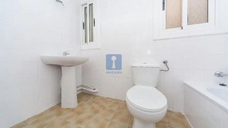 Piso en venta en Fondo en Santa Coloma de Gramanet