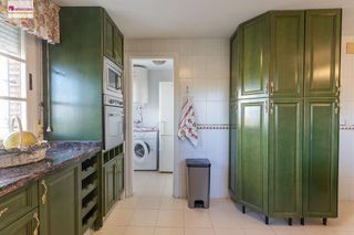 Chalet en venta en Zubia (La)