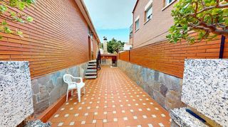 Chalet en venta en La Roureda en Viladecans
