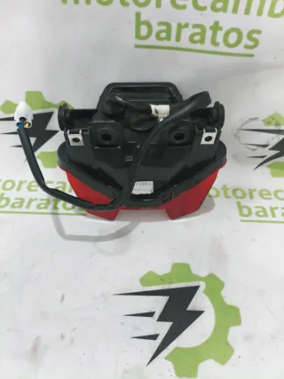 Piloto trasero Yamaha MT-07 2024 ( Ref.B4C84710010