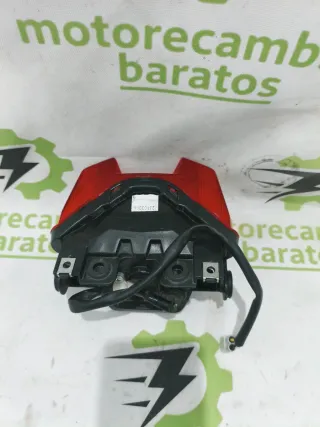 Piloto trasero Yamaha MT-07 2024 ( Ref.B4C84710010