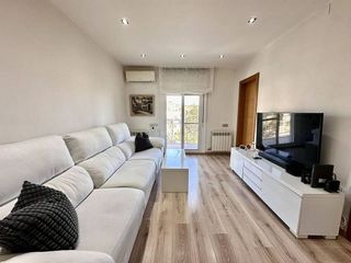 Piso en venta en Montigalà -Sant Crist en Badalona