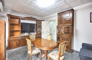 Piso en venta en Sants-Badal en Barcelona