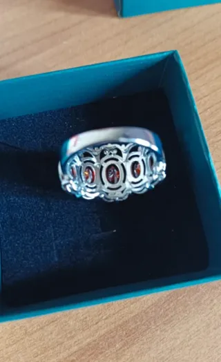 Anillo Vintage Plata con Piedras Rojas