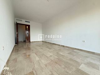 Piso en venta en Martín Carpena - Torre del Río en Málaga