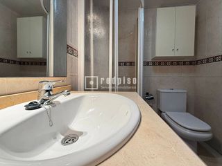 Piso en venta en Martín Carpena - Torre del Río en Málaga