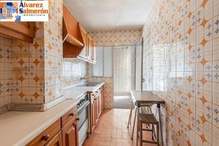 Piso en venta en Polígono Cartuja – La Paz en Granada