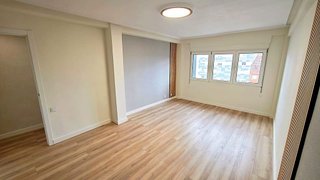 Piso en venta en El Polígono en Gijón