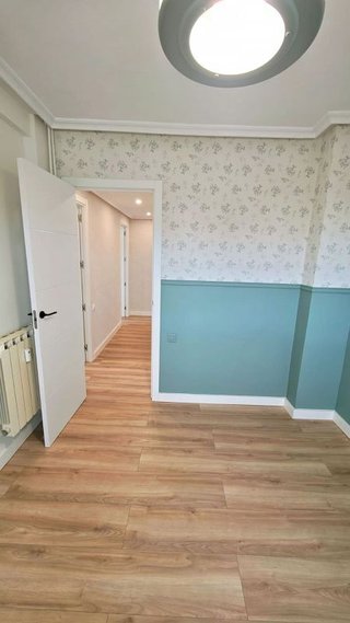 Piso en venta en El Polígono en Gijón