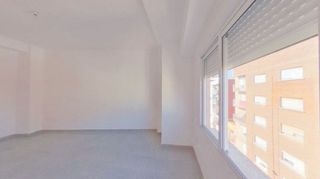 Piso en venta en Torrefiel en Valencia