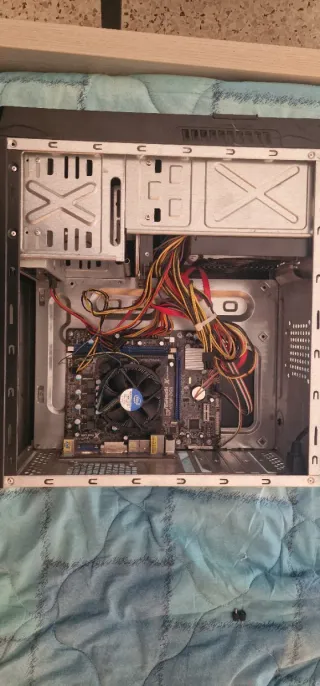 Lotto 2 PC Desktop H61M + 1TB